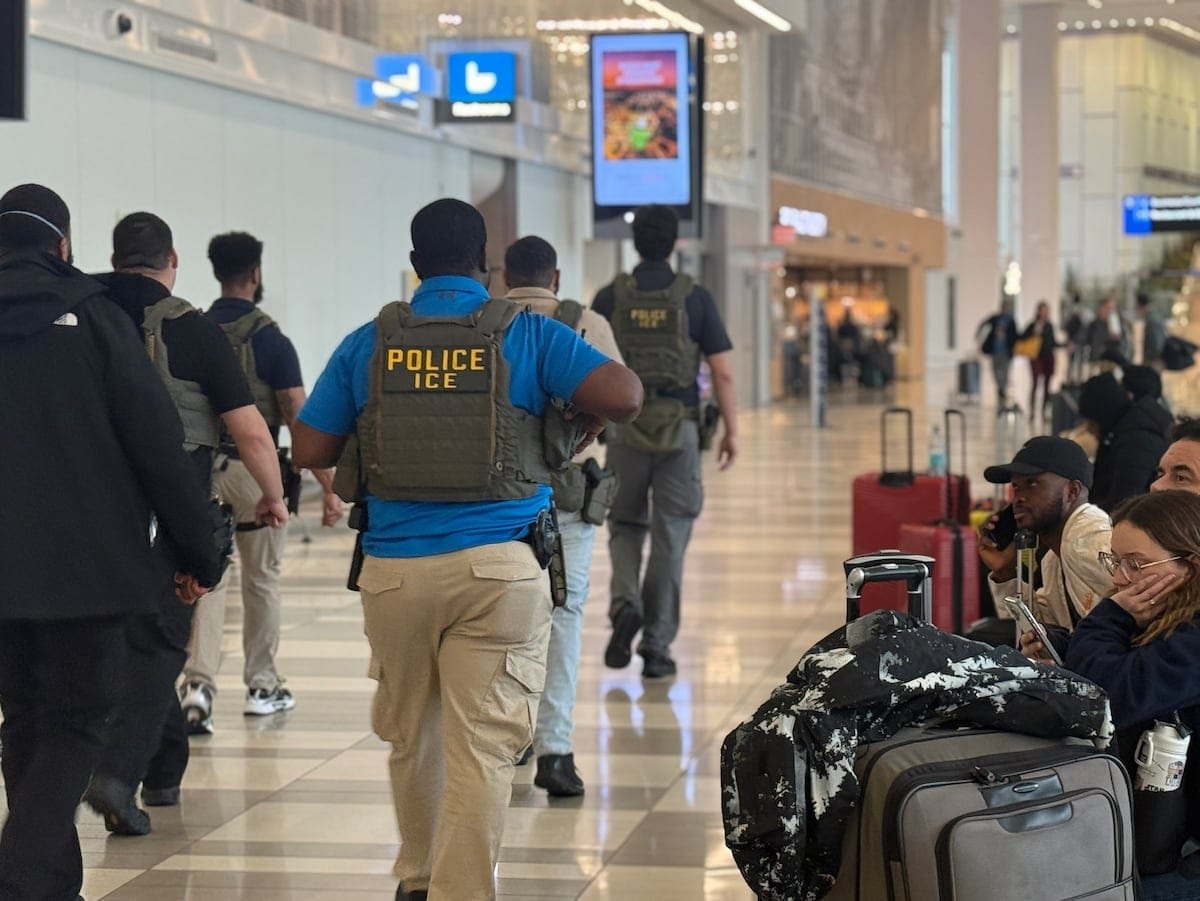 Detención de migrantes indocumentados en aeropuertos: nuevo frente de la ofensiva migratoria de Trump
