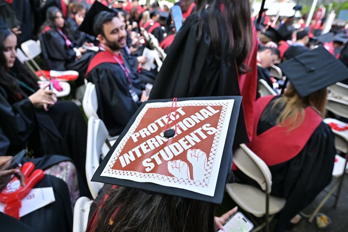 No hay ninguna flexibilidad: desalentados los estudiantes internacionales en EE. UU. por los nuevos límites a sus visas