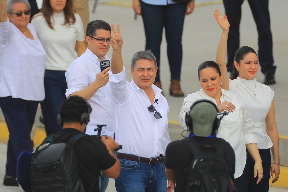 Juan Orlando Hernández regresa a Honduras tras ser indultado por Trump