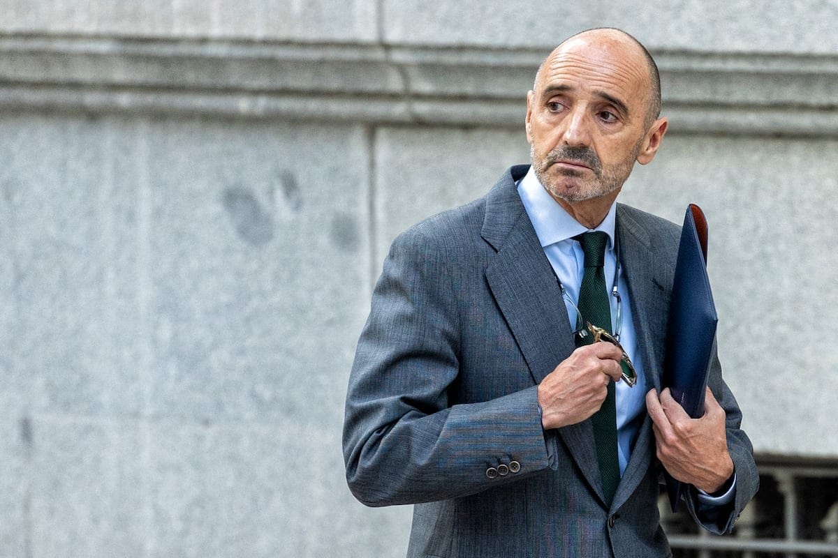 El empresario Julio Martínez se ratifica ante el juez al señalar a Zapatero por el rescate de Plus Ultra, pero afirma que no sabe con quién habló
