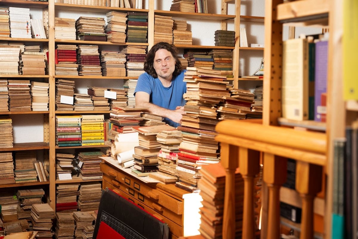La IA busca conocimiento en librerías de segunda mano