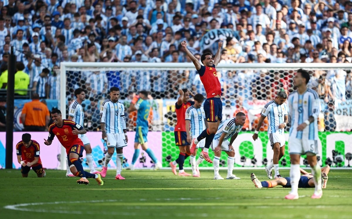 La pelota no se mancha