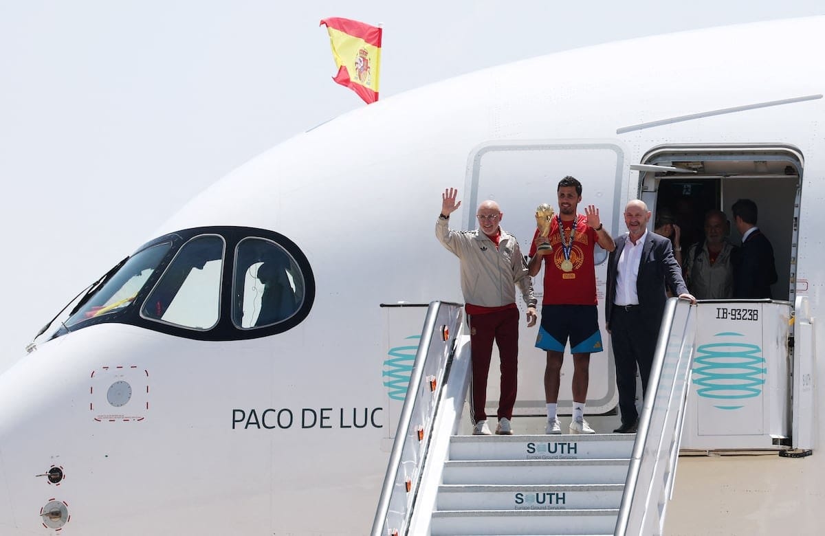 Las celebraciones de los campeones del mundo, en directo | La FIFA anuncia que investigará a la selección argentina por los incidentes tras la victoria de España en la final