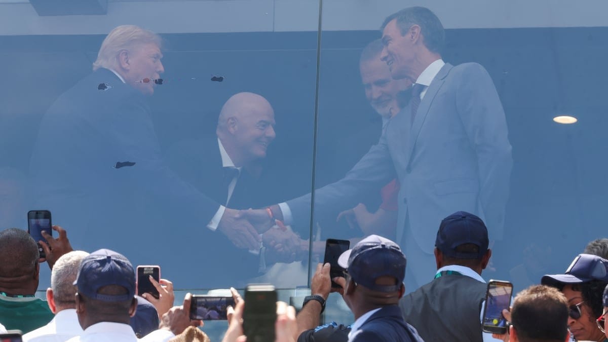 El palco de las pocas palabras: Trump y Sánchez aparcan temporalmente las diferencias durante la final del Mundial