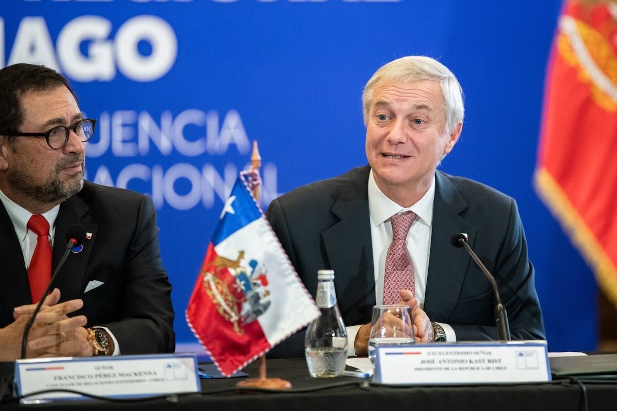 Chile y Venezuela acuerdan reactivar sus relaciones consulares tras dos años de ruptura