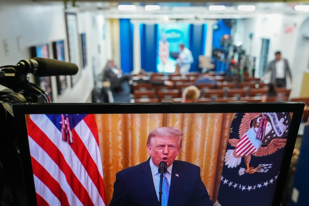 Cadenas que se negaron a emitir el discurso de Trump enfrentan represalias del Gobierno