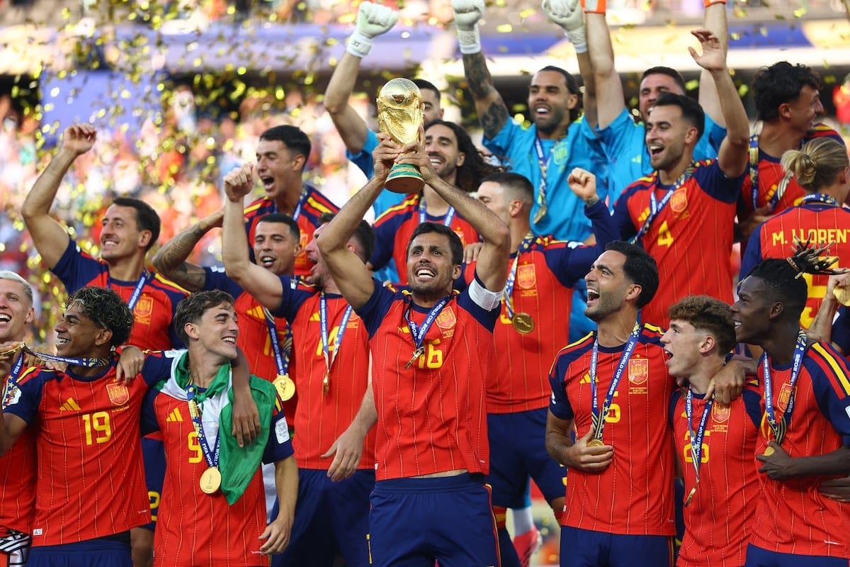 España habita la eternidad