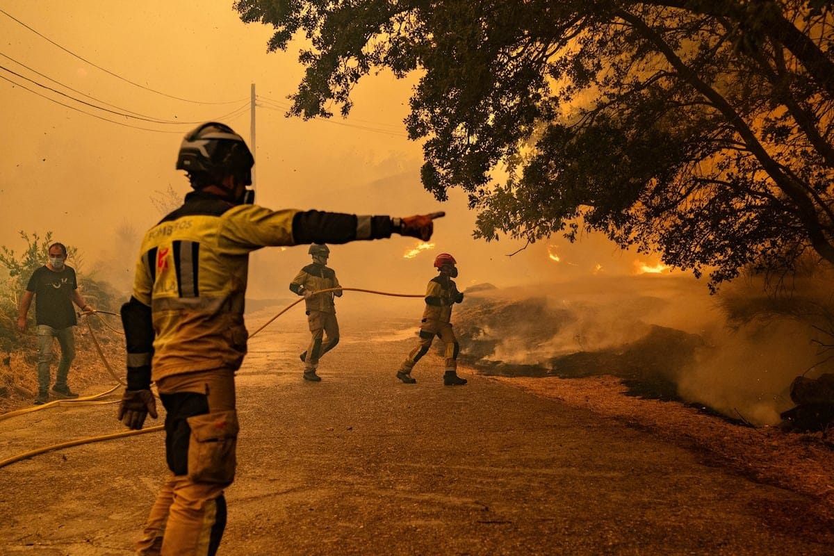 Los incendios de Madrid, Ávila y Toledo obligan a evacuar o confinar a 90.000 personas