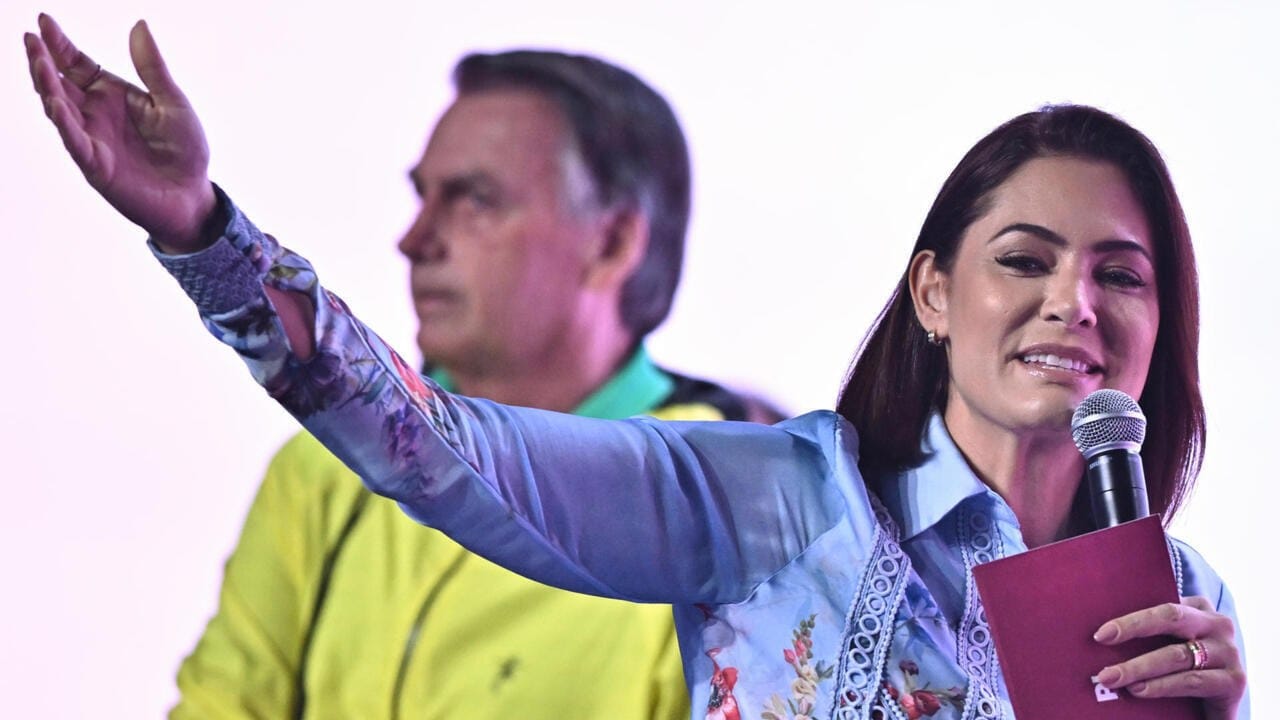 El singular ascenso de Michelle Bolsonaro y su súbito protagonismo ante las presidenciales de Brasil