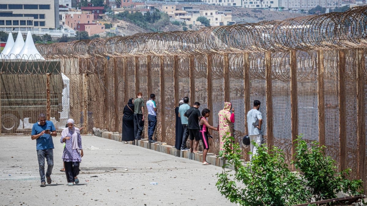 Fotos de desaparecidos en Ceuta en las mismas redes sociales que alentaron su éxodo