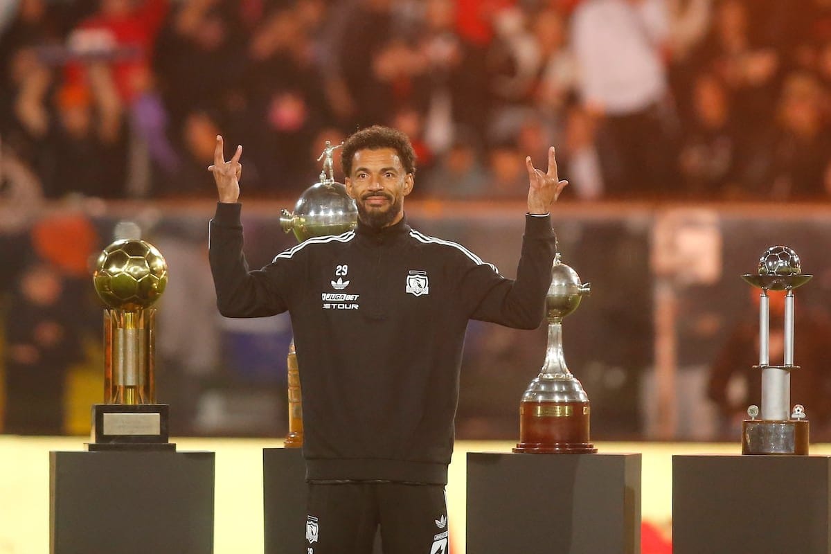 La semana en Chile de Vozinha, la estrella con ‘aura’ mundial que revoluciona a Colo Colo