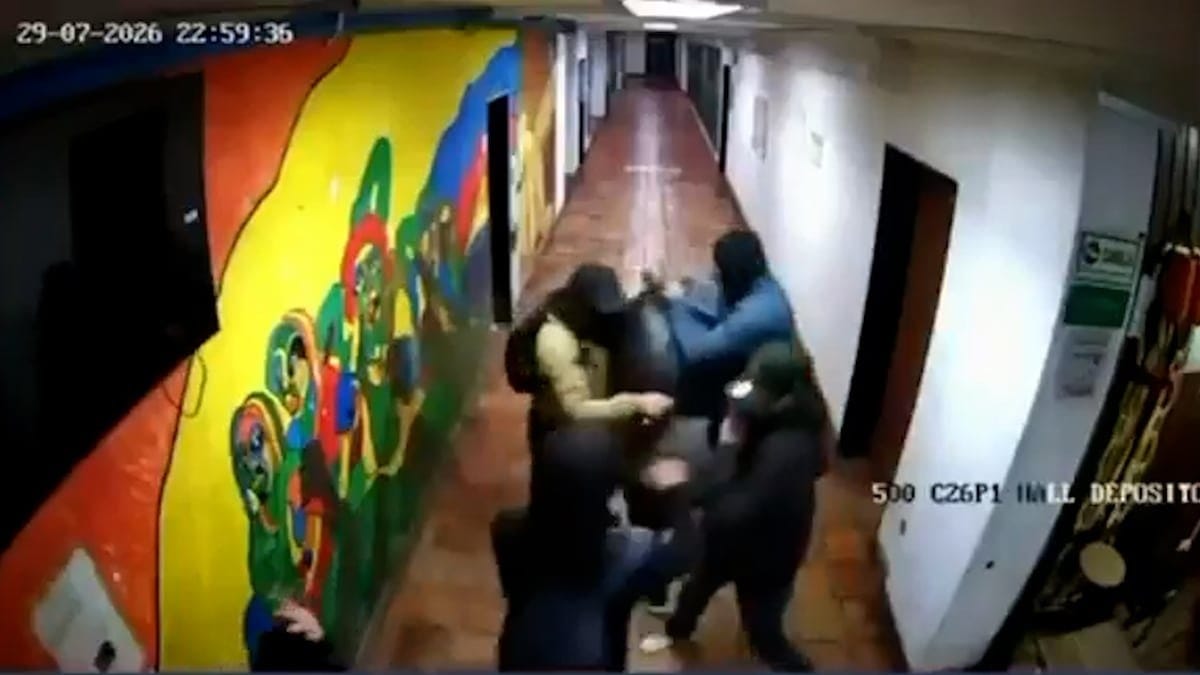 Video | Encapuchados apuñalan a tres estudiantes dentro de la Universidad Nacional en Bogotá