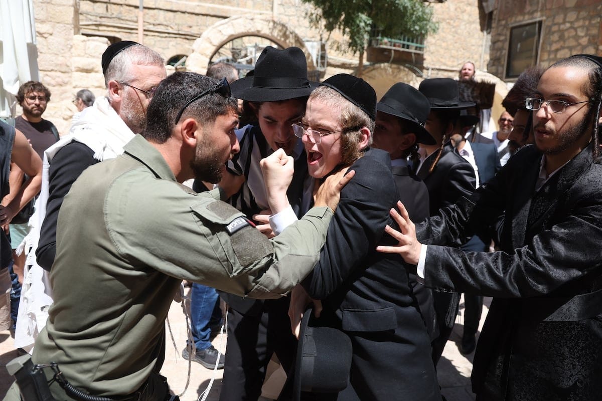 La guerra del 'sabbat' se libra en un café de Jerusalén