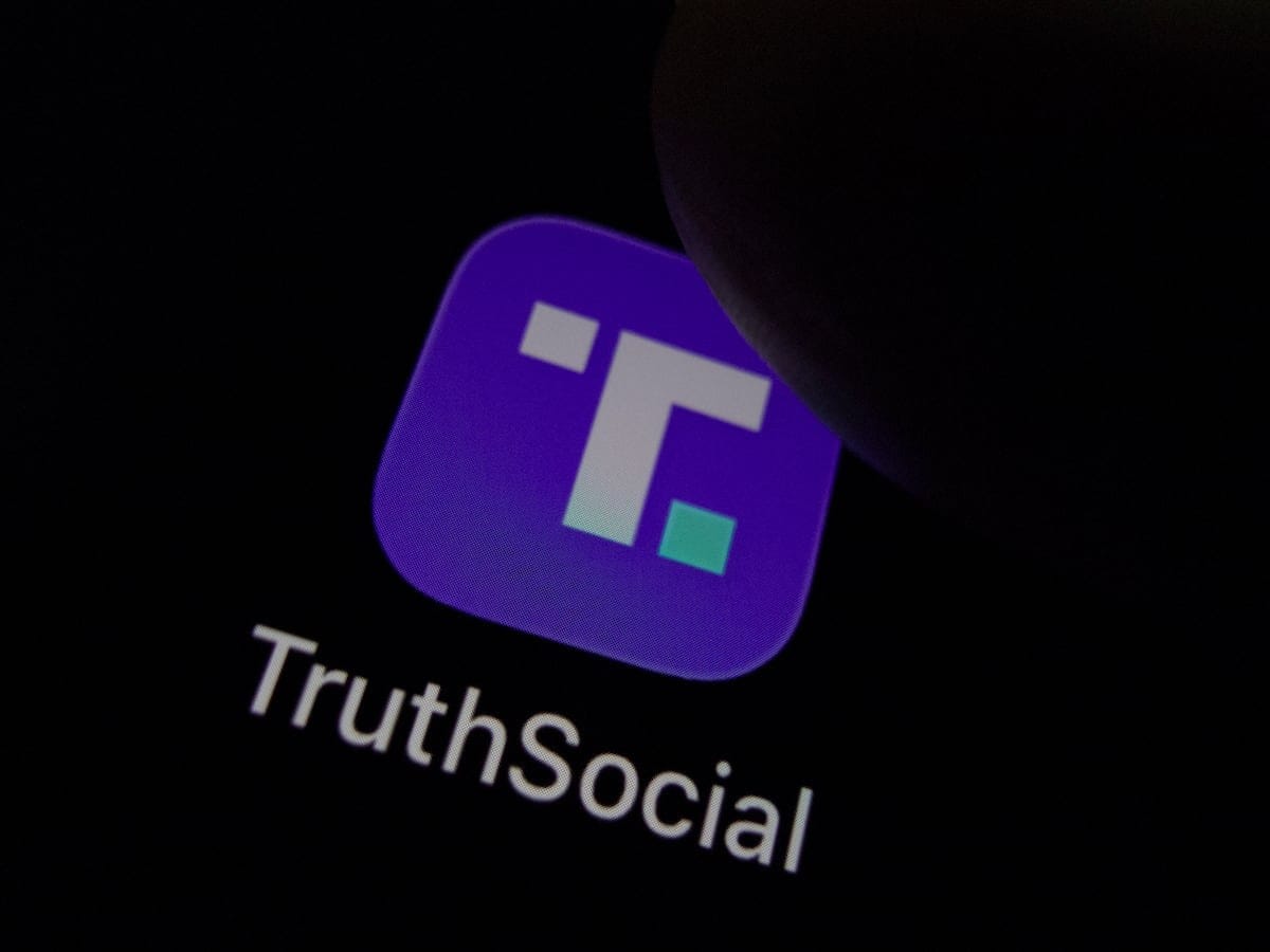 La nueva fórmula de Trump para rentabilizar la presidencia: Truth Social ofrecerá antes sus mensajes por 100.000 dólares al mes