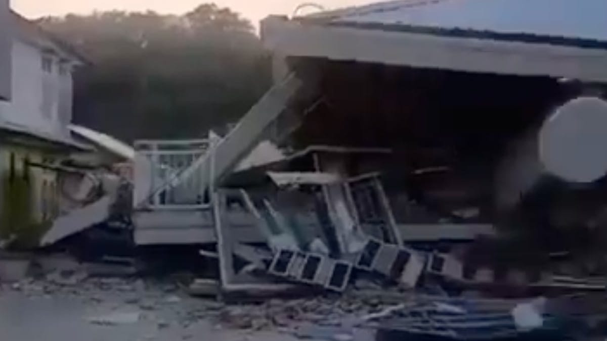 Un terremoto de 7,7 de magnitud sacude la costa de Indonesia