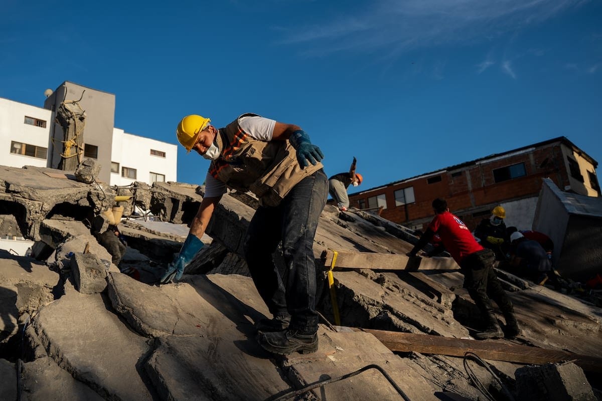 Video en vivo | Las labores de rescate tras el sismo en Colombia