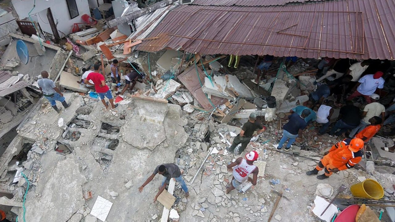 "Estamos en la calle": desesperación en el Chocó, epicentro del mortífero terremoto en Colombia