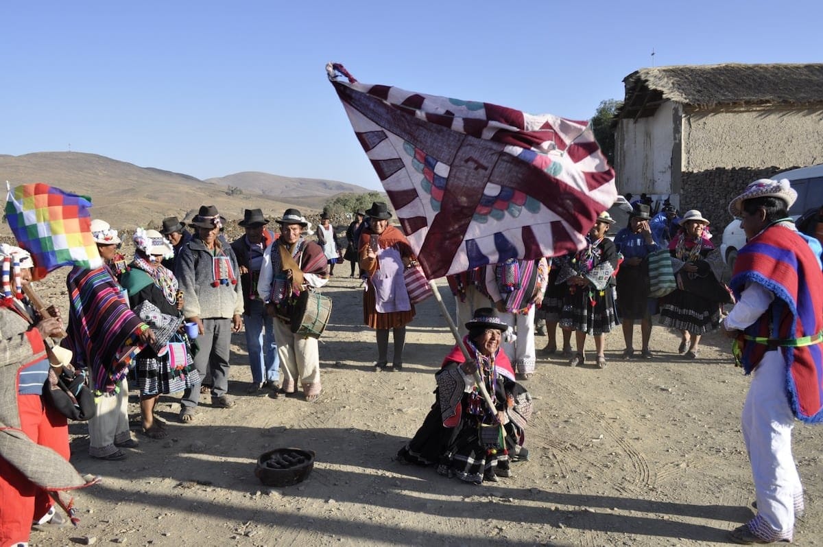 Caciques indígenas bolivianos narran su historia