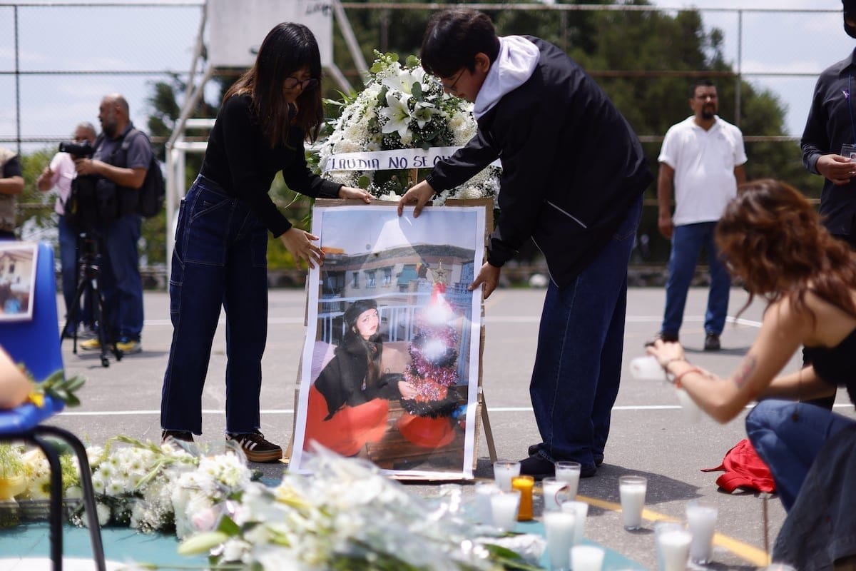De blanco y con mochila negra: en busca del presunto asesino de Claudia Tacoronte en México